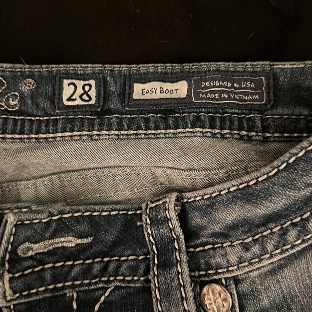 Jeans - Picture 2 of 3